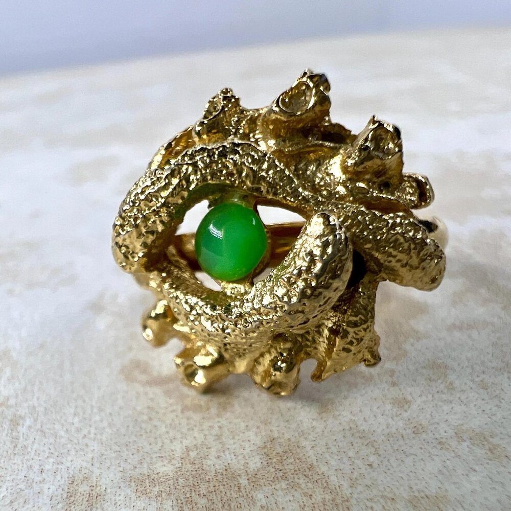 Brutalist Gold Tone Green Orb Adjustable Ring – Vintage Statement Size 6.5